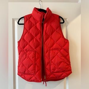 Jcrew vest, size Medium in red. Looks brand new.